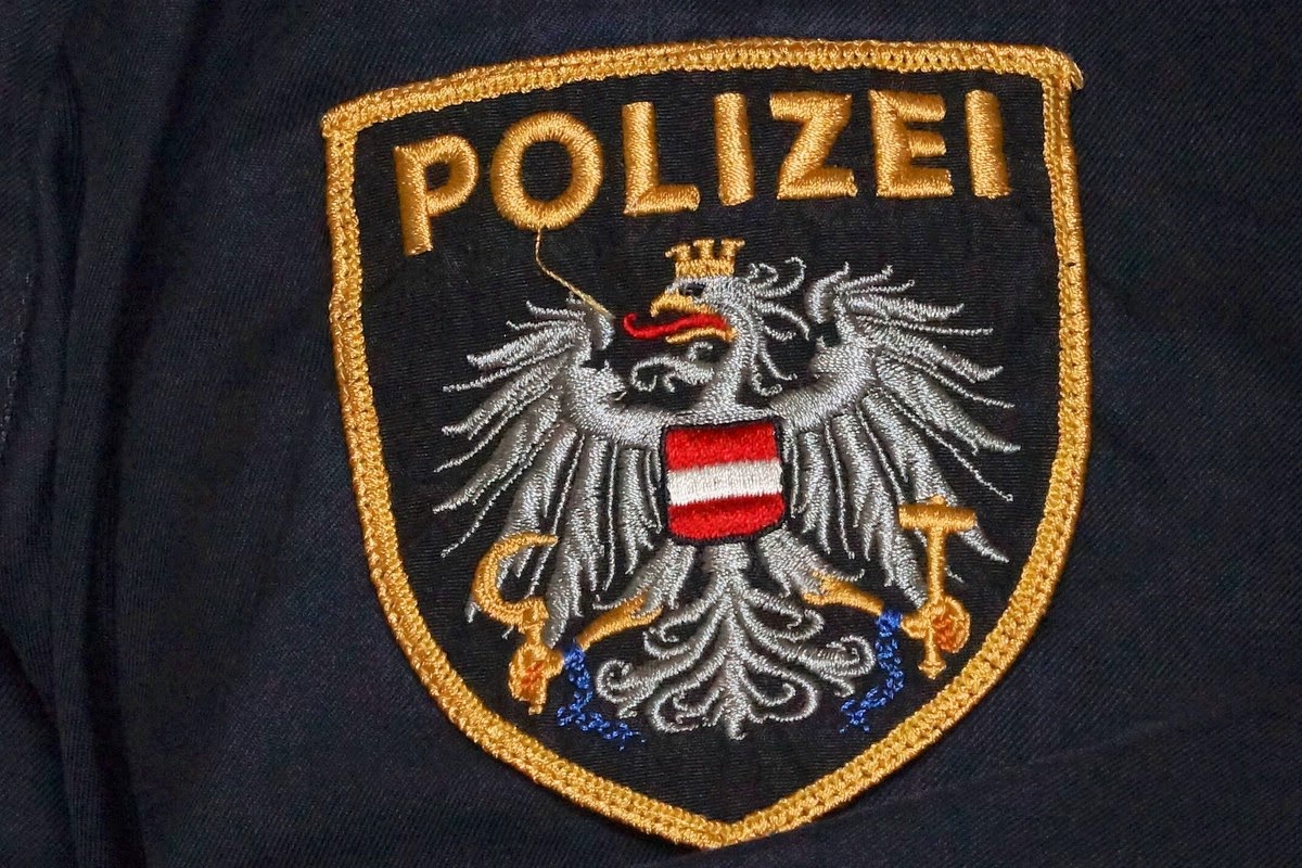 O Fotomagazin / AAB Leonding zu Besuch bei der Polizeiinspektion Leonding - 2014
